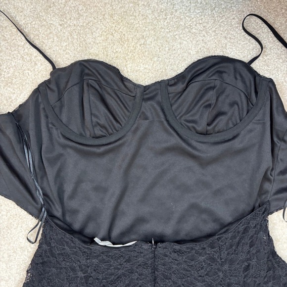 ASTR The Label Black Lace Bustier Mini Dress Open Back Womens Large NWOT - Picture 6 of 11